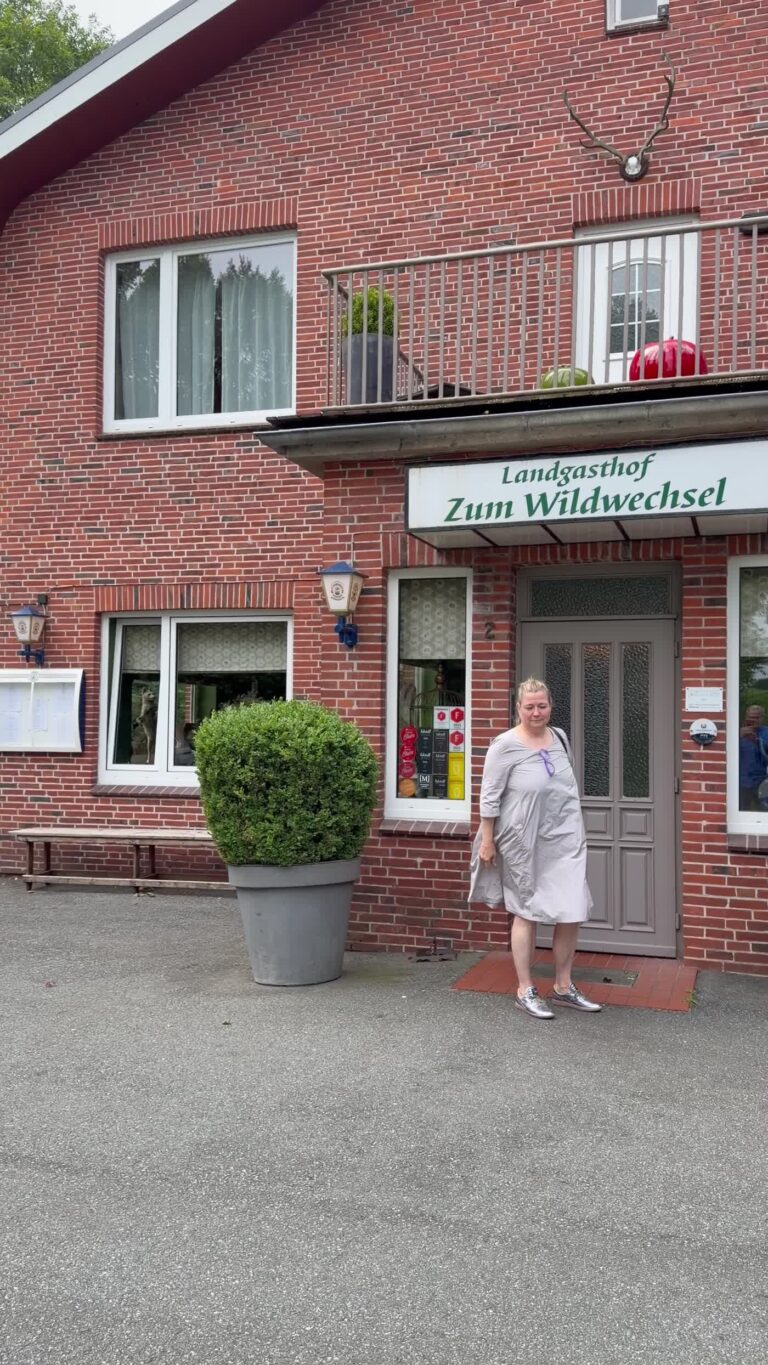 Landgasthof Zum Wildwechsel Kaaks Fassade – Trixi Gronau