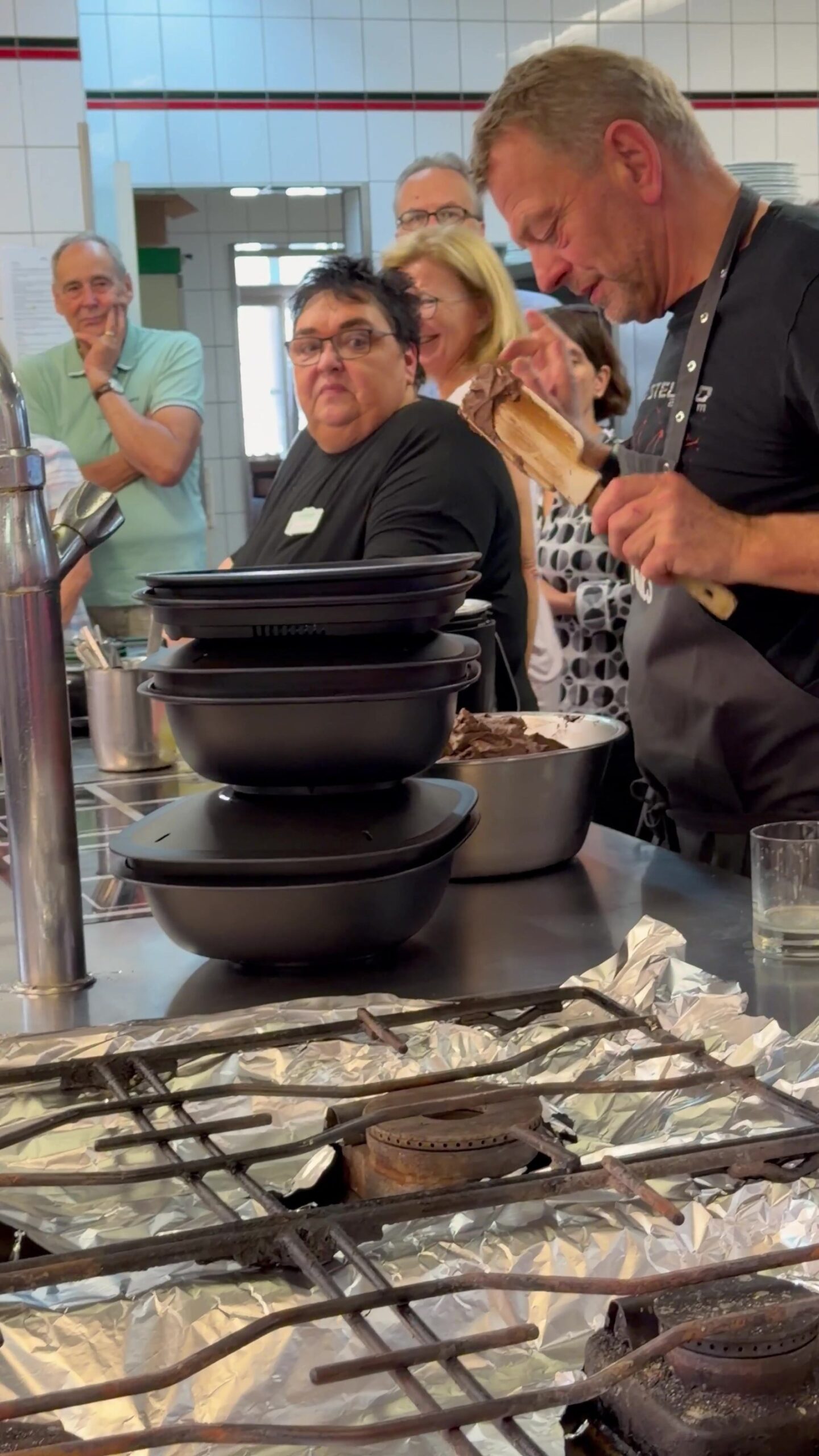 Wolfgang Pade in der Küche seines Restaurants in Verden