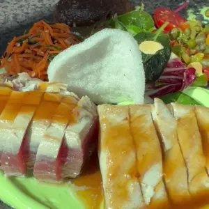 Thunfisch-Tataki bei Hummer Pedersen in Hamburg