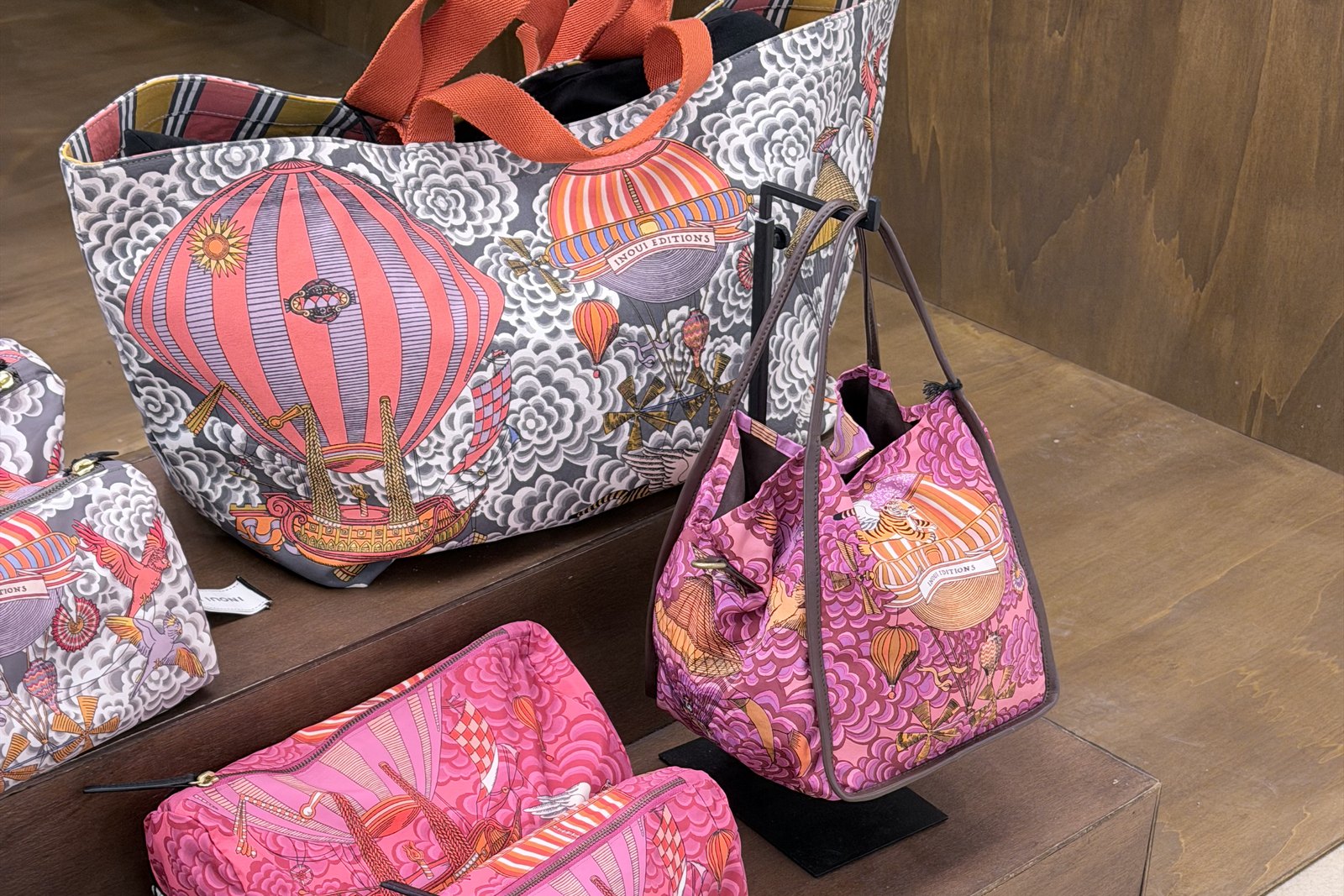 Bags by INOUI with hot air balloon prints at the Première Classe trade fair in Paris